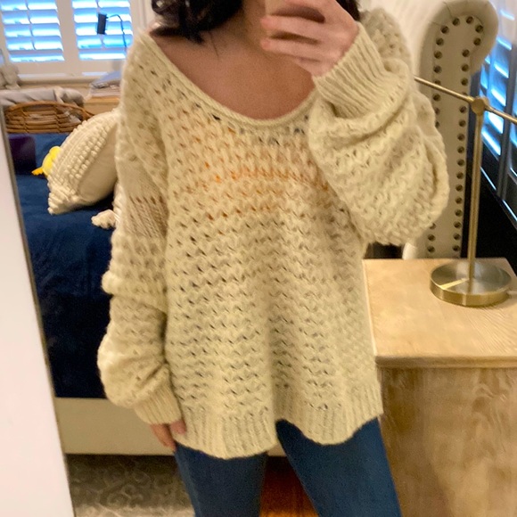 Free People Sweaters - ✨oversized Free People sweater✨